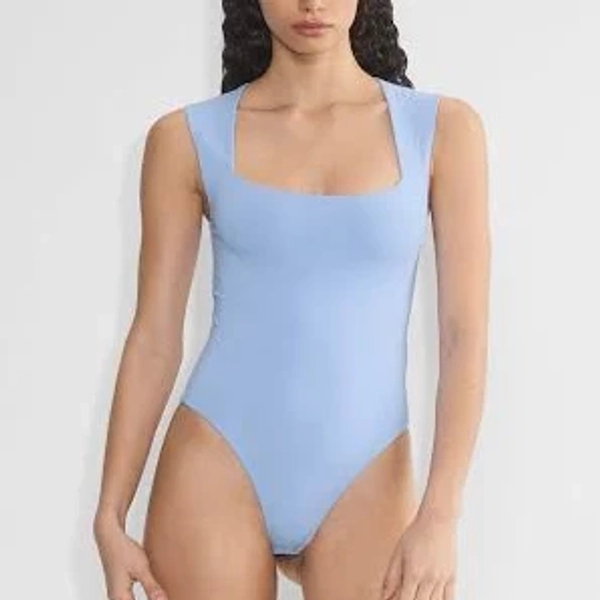 Aritzia Women's Original Contour Esteem Bodysuit