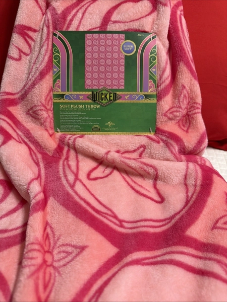 NWT Wicked Glinda 50” X 70” Super Soft Plush Throw Blanket Glinda Wizard Of Oz