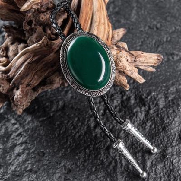 Vintage-Inspired Wedding Bolo Tie with Elegant Green Stone