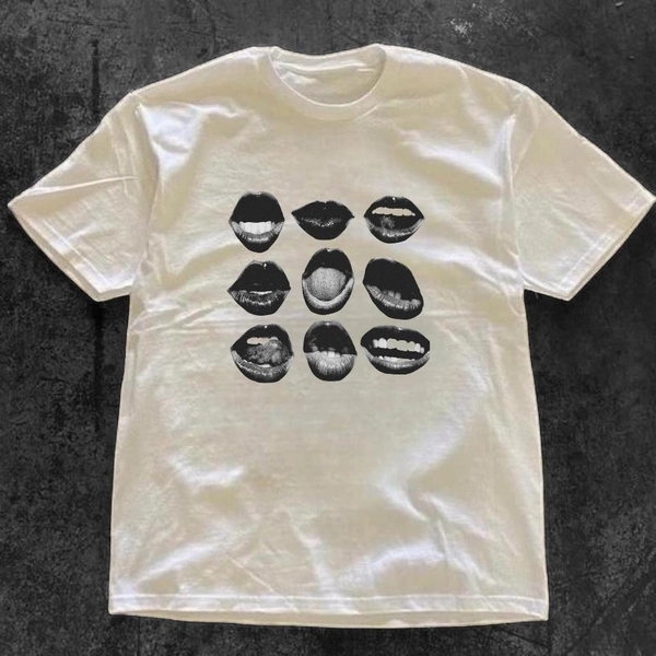 Mouths T-shirt

Handmade and good quality...