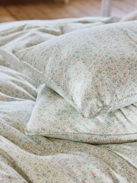 Shabby Chic by Rachel Ashwell® Vintage Ditsy Sage Flat Piped 200 Thread Count Duvet Cover and Pillowcase Set