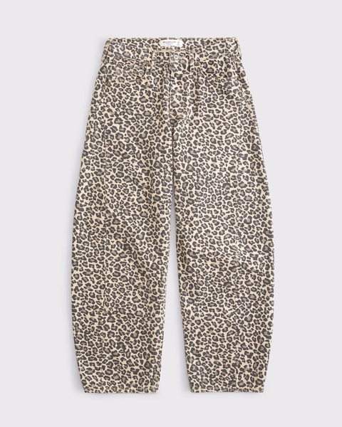 Curve Love Mid Rise Barrel Jean