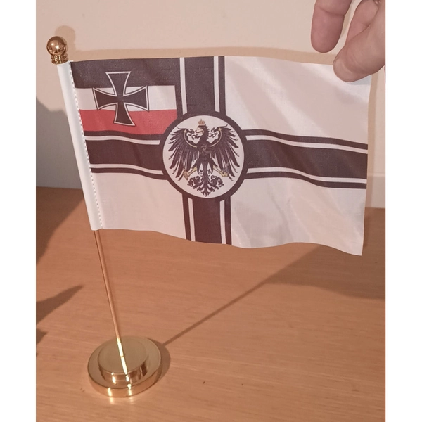 Reichskriegsflagge Desk