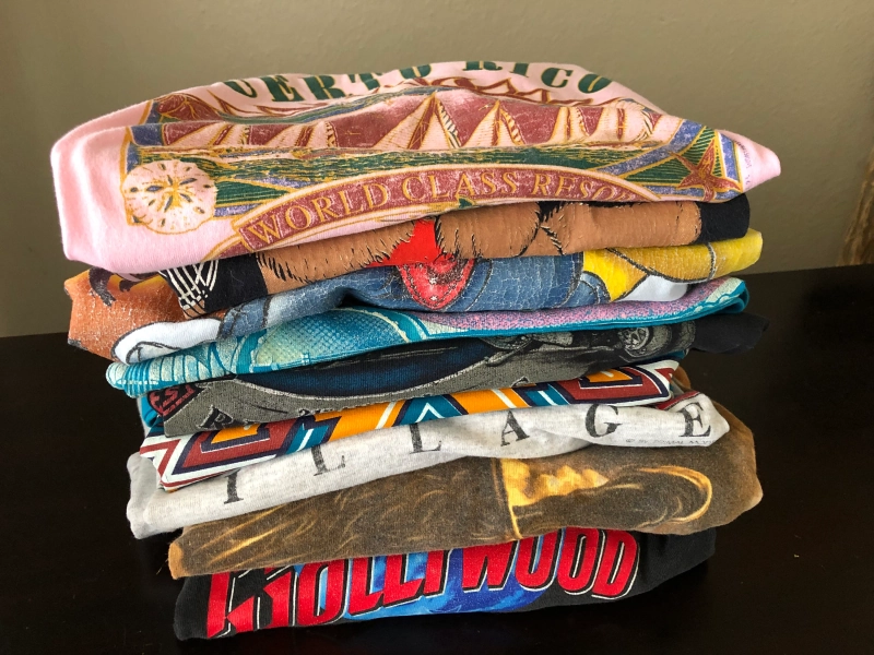 Graphic T-Shirt SURPRISE | Mystery Thrift T-Shirt Bundle | Fun Gift | Retro Thrifted Mystery Box | T-shirt Mystery Pack | Blind Bag