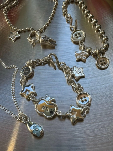 Punk Star Charm Silver Chain Bracelet, Apple Charm Button Bracelet, Grunge Y2K Bracelet, 90s Silver Chain Jewelry, Unique Bracelet Gift - Etsy