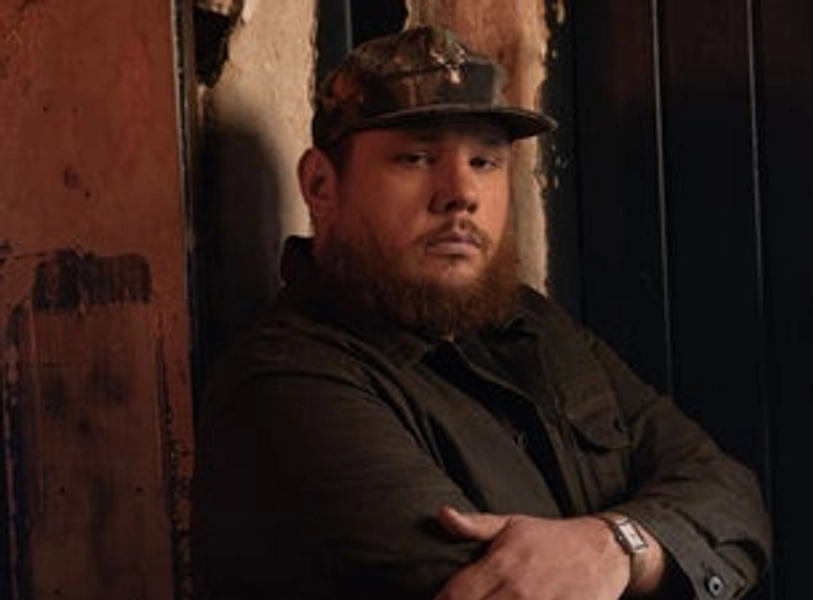 ⭐⭐⭐ Luke Combs - My Kinda Saturday Night Tour Tickets May 29, 2026 Montreal, QC | Ticketmaster