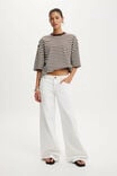 Low Rise Wide Jean