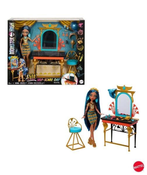 Mattel Monster High Cleo De Nile Self-Scare Day Doll And Playset