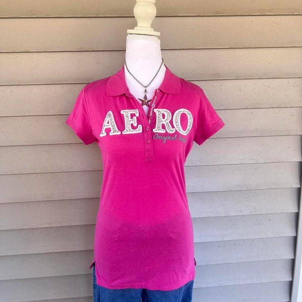 🎀 Pink Aero polo shirt with white lettering and...