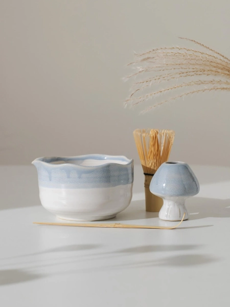 Hand Painted Light Gray Matcha Bowl Set of 4 with Glass Holder Matcha Kit Matcha Set Gift, Personalized Gift
