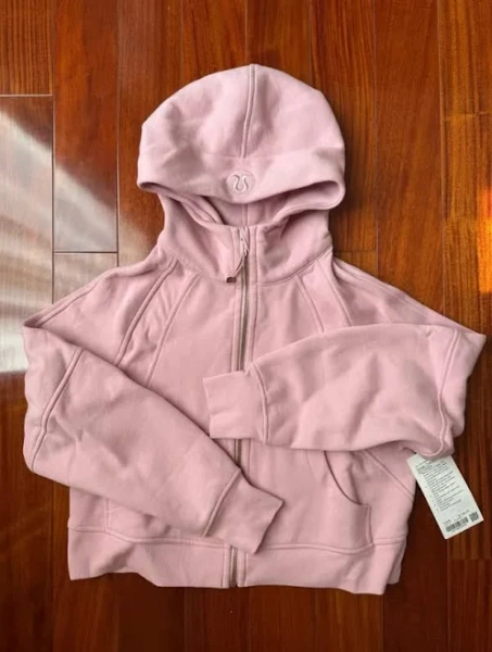 Brand new Lululemon set with tags, size 25