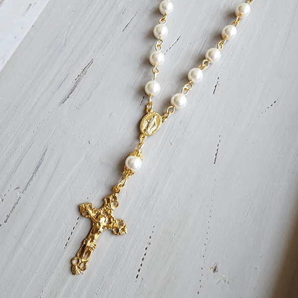 Handmade Ivory Pearl Car Rosary, Ornate Crucifix/Miraculous Medal, Catholic Gift, Auto Rosary, Pocket Rosary, Small Rosary, Rearview Rosary