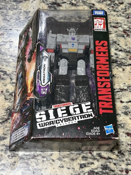 Transformers WFC S12 Siege Voyager class Megatron *NEW MISB* 2018