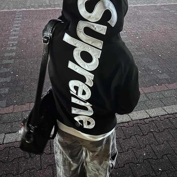 supreme black hoodie