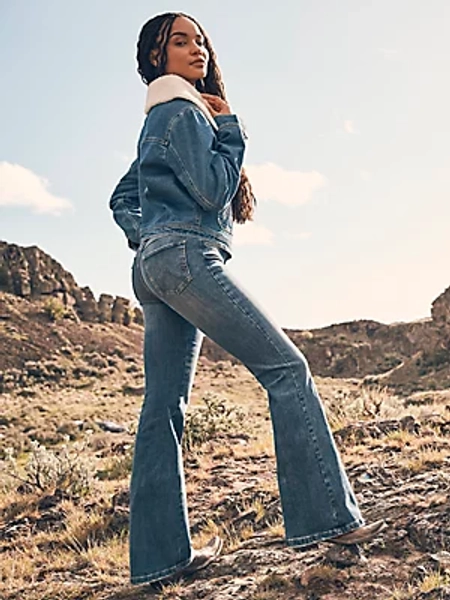 Women's Wrangler Bespoke High Rise Flare Jean in Lily