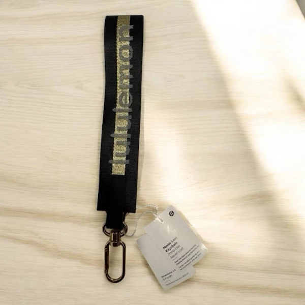 Lululemon Never Lost Keychain - Black/Gold