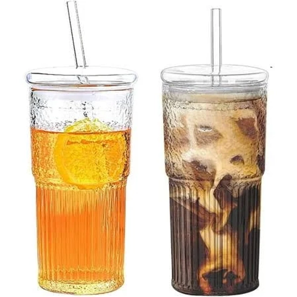 2pcs Plastic Cups with Lids and Straws