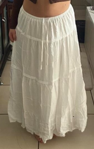 whte maxi skirt 