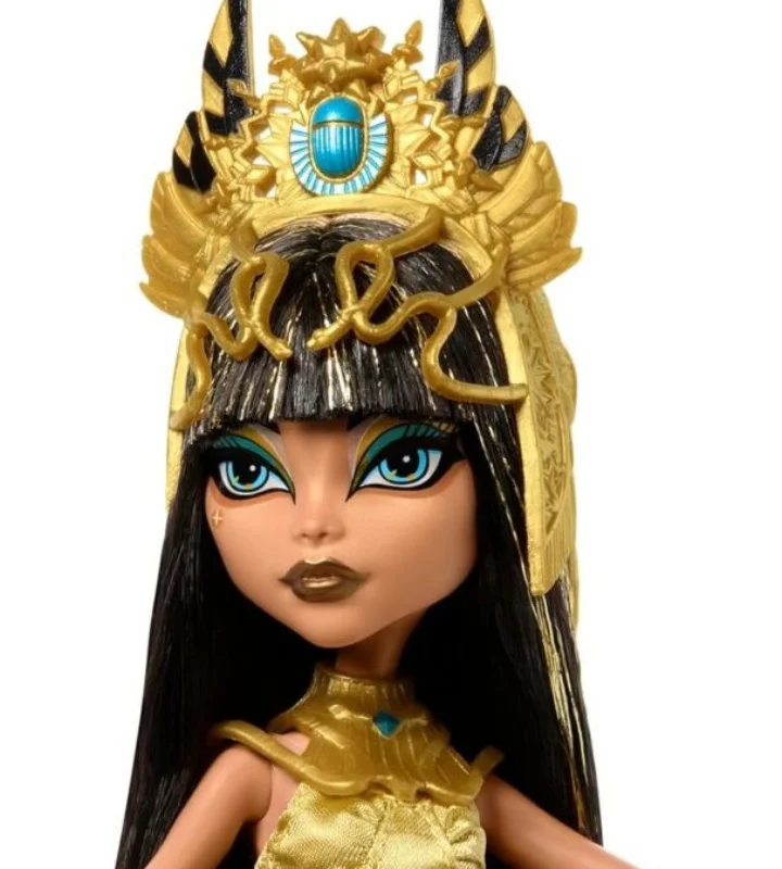 Cleo De Nile Howliday