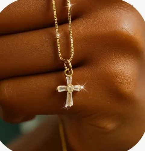 Darenli 18K Gold Plated Cross Pendant Necklace for Women – Elegant Copper Chain with Sparkling Cubic Zirconia, Women's Jewelry Gift, 19 inches, Brass, Cubic Zirconia