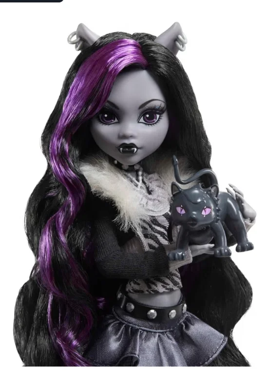 Monster High Reel Drama Doll, Clawdeen Wolf in Black and White, Collectible Reproduction with Doll-Size and Life-Size Posters, Horror Flick Theme, Dolls - Amazon Canada