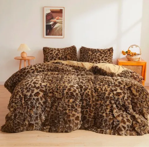 Amazon.com: XeGe Cheetah Print Fluffy Faux Fur Duvet Cover Set, 3 Pieces Soft Plush Shaggy Fuzzy Bedding Set(1 Faux Fur Leopard Print Comforter Cover + 2 Furry Pillowcases), Zipper Closure(Queen, Brown) : Home & Kitchen
